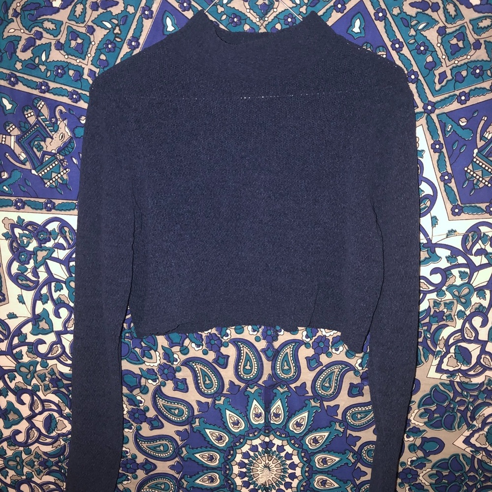 Turtle neck cropped sweater🐢💙